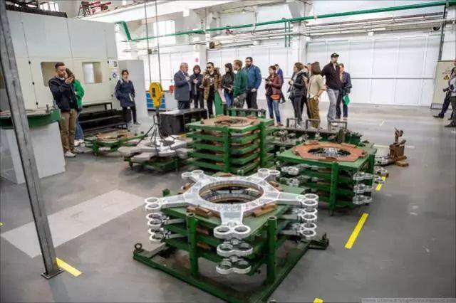 俄罗斯公开一直升机生产基地内部场景，历史已生产出90000架飞机