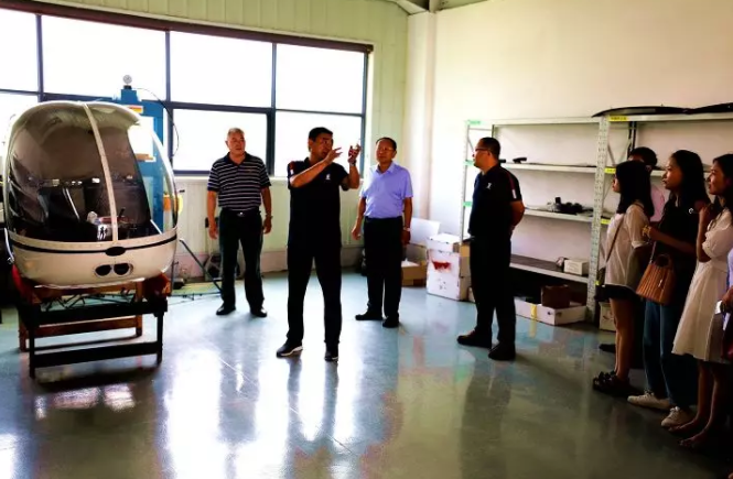 美邦集团举行888电子游戏维修基地旅行交流活动